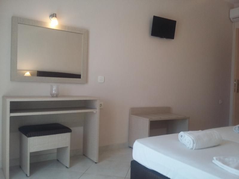 Yakinthos Hotel Zakynthos Island Eksteriør billede
